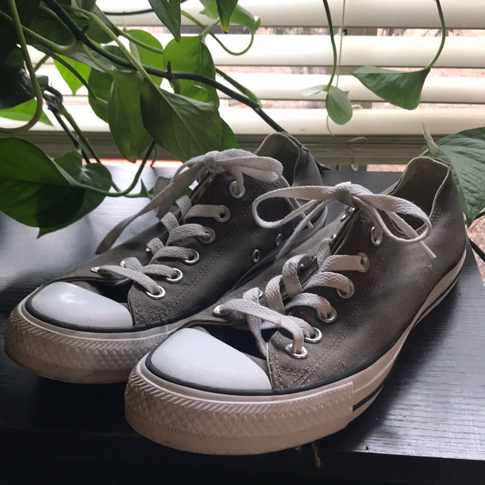 Gray and white Converse sneakers women’s size 8 barely used